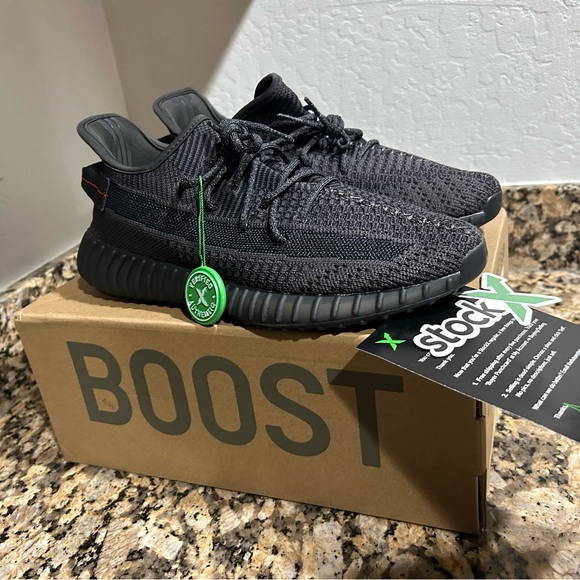 Yeezy Boost 350 V2 in Charcoal Black
